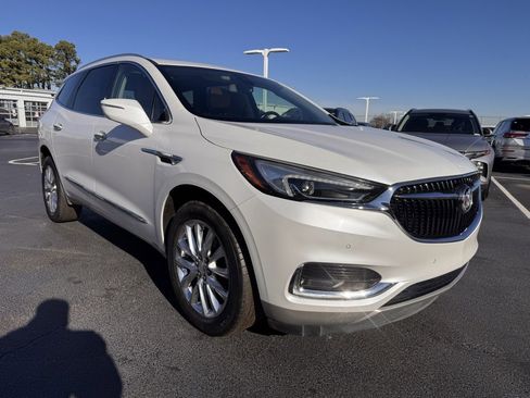 Used 2018 Buick Enclave Premium w/ Experience Buick Package image 7
