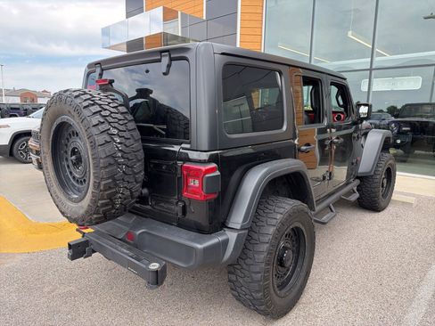 Used 2018 Jeep Wrangler Unlimited Rubicon AWD/4WD image 1