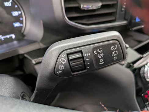 Used 2023 Ford Explorer ST-Line w/ Class IV Trailer Tow Package image 17