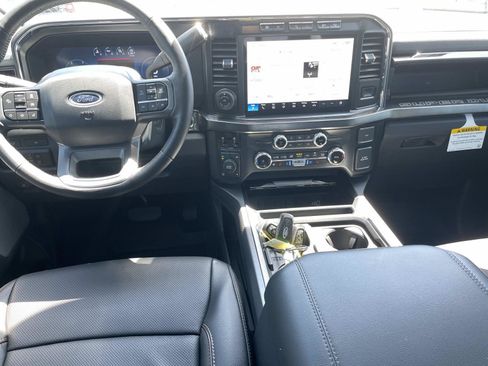 Used 2024 Ford F250 Lariat w/ Lariat Ultimate Package AWD/4WD image 16