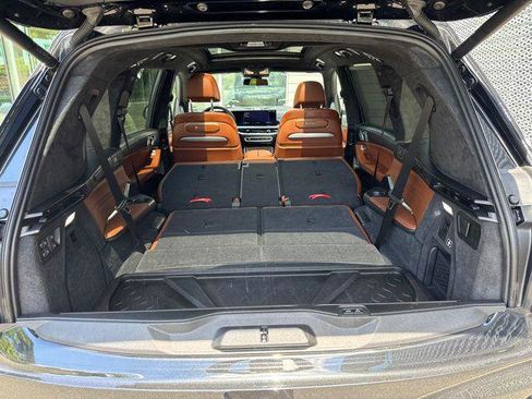 Used 2025 BMW X7 M60i AWD/4WD image 19