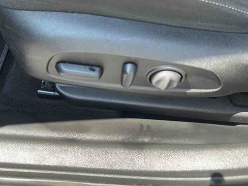 Used 2018 Buick Regal Preferred w/ Sights and Sounds Package AWD/4WD image 16