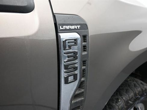 Used 2023 Ford F350 Lariat w/ Lariat Ultimate Package AWD/4WD image 5