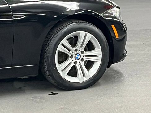 Used 2017 BMW 330i xDrive Sedan AWD/4WD image 39