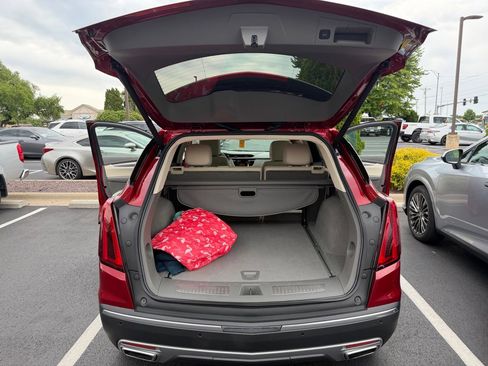 Used 2023 Cadillac XT5 Premium Luxury w/ Technology Package AWD/4WD image 11