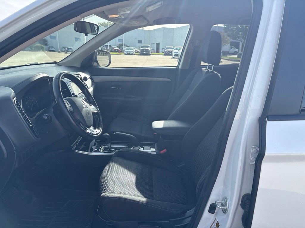 Used 2017 Mitsubishi Outlander ES FWD image 10