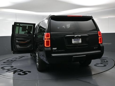 Used 2017 Chevrolet Suburban Premier AWD/4WD image 28