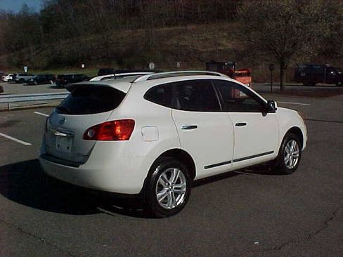 Used 2012 Nissan Rogue SV image 9