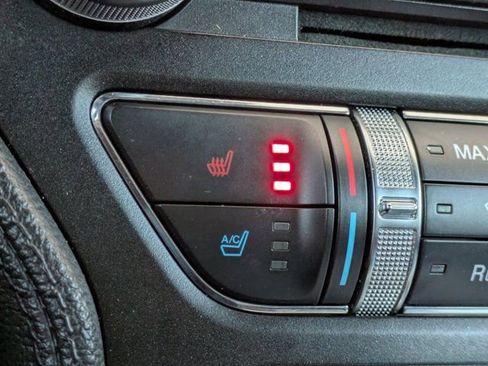 Used 2018 Ford Mustang GT Premium image 31