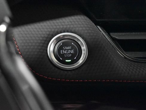 Used 2025 Chevrolet Equinox RS w/ Safety and Technology Package image 13