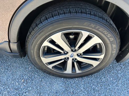 Used 2019 Subaru Outback 2.5i Limited w/ Protection Package #1 AWD/4WD image 11