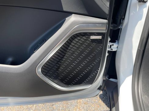 New 2026 Buick Enclave Preferred w/ Power Package FWD image 17