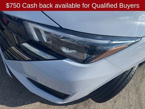 New 2025 Nissan Versa SR w/ Trunk Package image 34