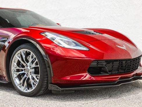 Used 2016 Chevrolet Corvette Z06 w/ 3LZ Preferred Equipment Group RWD image 6