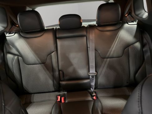 New 2026 Jeep Compass Latitude AWD/4WD image 35