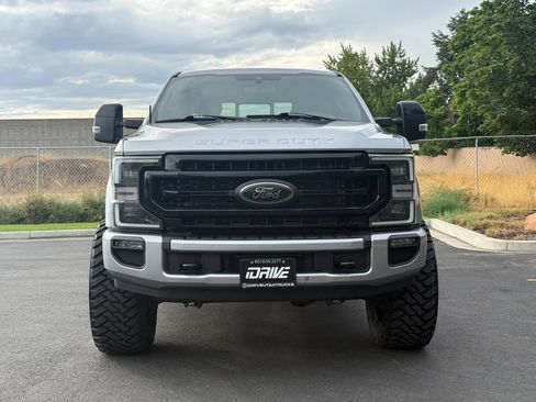 Used 2022 Ford F250 Lariat w/ Black Appearance Package AWD/4WD image 5