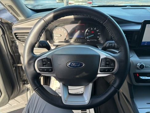 Used 2022 Ford Explorer XLT image 21