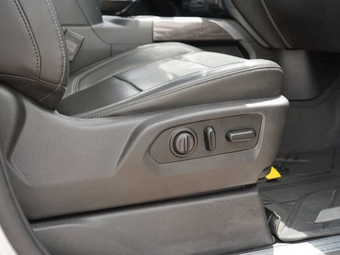 Used 2019 Chevrolet Silverado 1500 LTZ w/ LTZ Premium Package AWD/4WD image 29