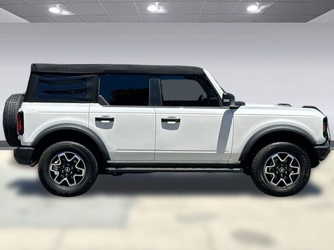Used 2024 Ford Bronco Outer Banks AWD/4WD image 8