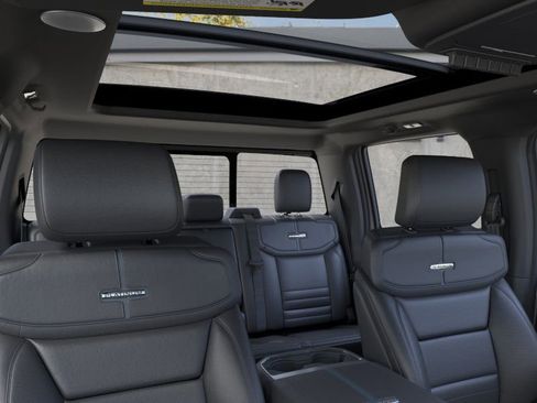 New 2026 Ford F250 Platinum w/ Tremor Off-Road Package image 22