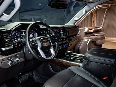 Used 2024 GMC Sierra 1500 SLT w/ SLT Premium Plus Package image 12