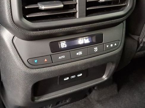 Certified 2025 Honda Pilot EX-L image 12