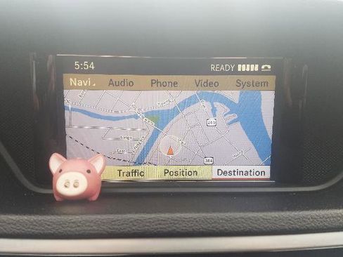 Used 2010 Mercedes-Benz E 350 4MATIC Sedan image 10