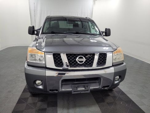 Used 2015 Nissan Titan SV w/ SV Value Truck Package AWD/4WD image 14