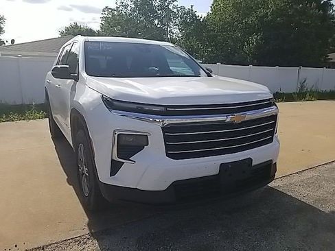 Certified 2026 Chevrolet Traverse LT AWD/4WD image 8