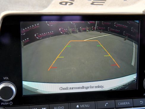 Used 2025 Nissan Sentra SV image 17