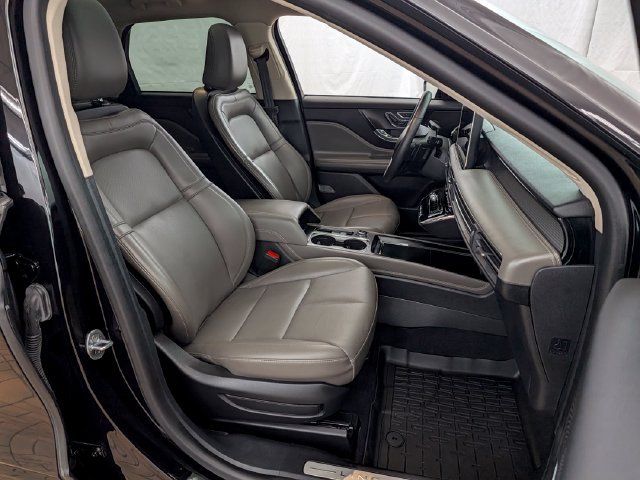 Used 2024 Lincoln Corsair AWD w/ Equipment Group 101A image 21