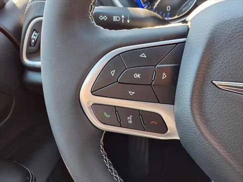 New 2026 Chrysler Pacifica Select FWD image 35