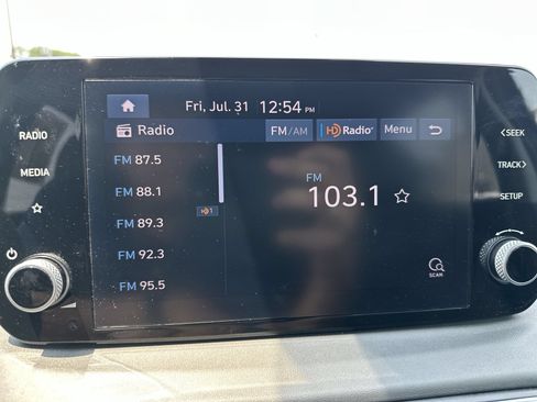 Used 2023 Hyundai Santa Fe SE w/ Cargo Package FWD image 12