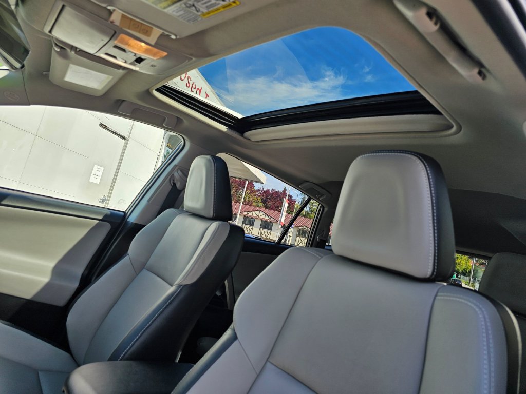 Used 2016 Toyota RAV4 Limited w/ Advanced Technology Package AWD/4WD image 21