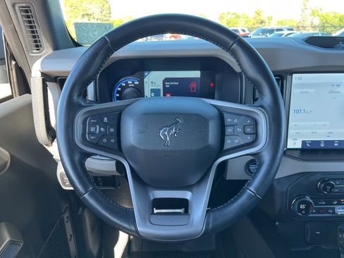 Used 2023 Ford Bronco Wildtrak image 17
