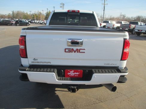 Used 2019 GMC Sierra 2500 Denali w/ Duramax Plus Package image 4