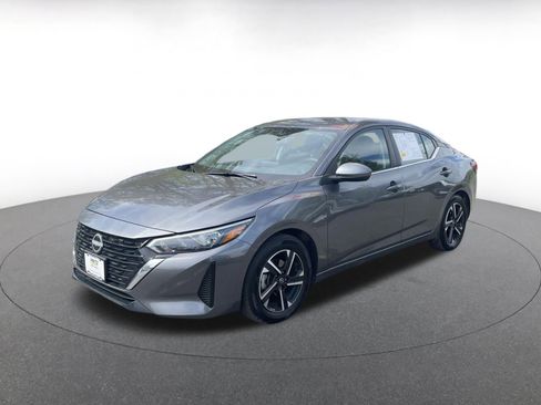 Used 2025 Nissan Sentra SV image 8