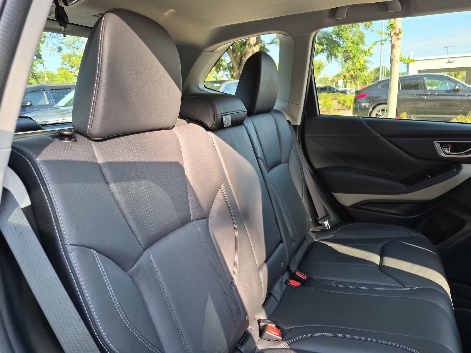 Used 2023 Subaru Forester Limited AWD/4WD image 32