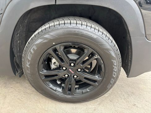 Used 2024 GMC Terrain AT4 w/ Infotainment Package II image 10