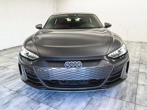 Used 2024 Audi e-tron GT Premium Plus image 2