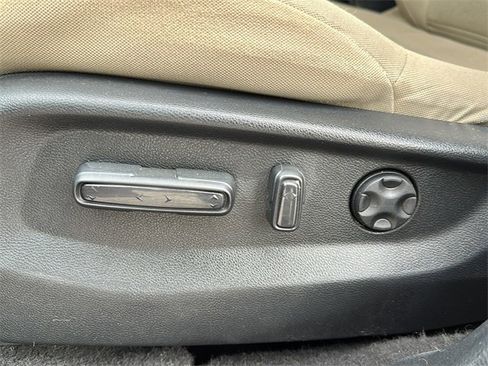 Used 2017 Honda CR-V EX image 10