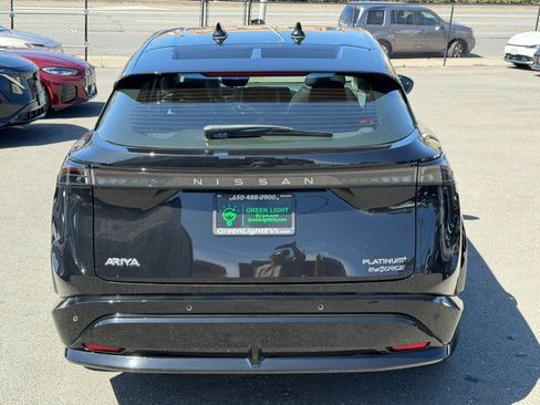 Used 2024 Nissan Ariya AWD image 6