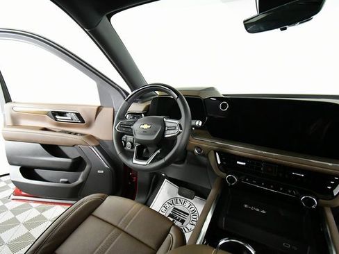 New 2026 Chevrolet Suburban High Country image 19