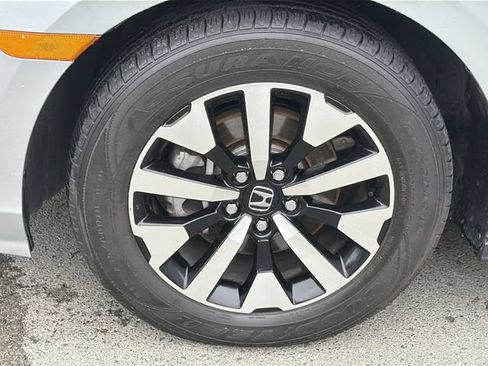 Used 2025 Honda Odyssey EX-L image 17