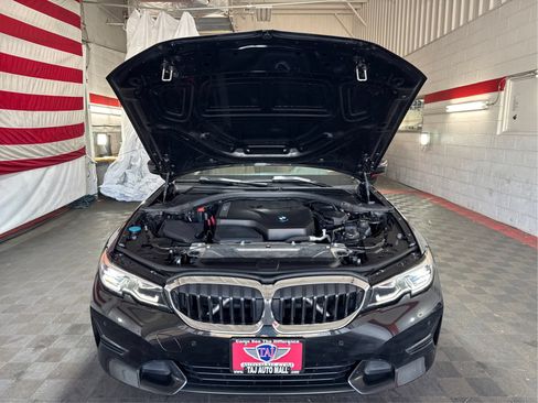 Used 2020 BMW 330i xDrive Sedan w/ Convenience Package AWD/4WD image 11