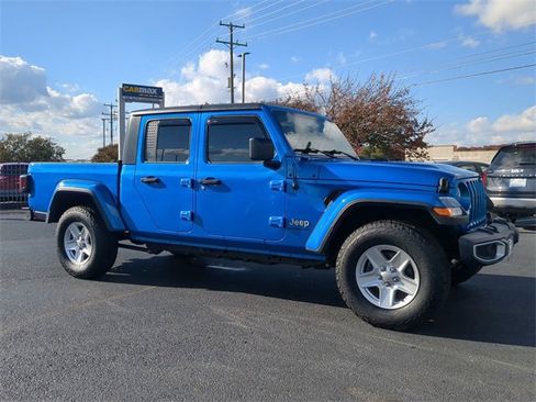 Used 2021 Jeep Gladiator Sport image 2