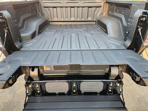 New 2026 GMC Hummer EV 4x4 Crew Cab image 21