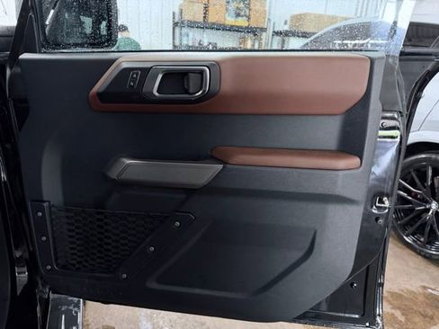 Used 2023 Ford Bronco Outer Banks AWD/4WD image 13