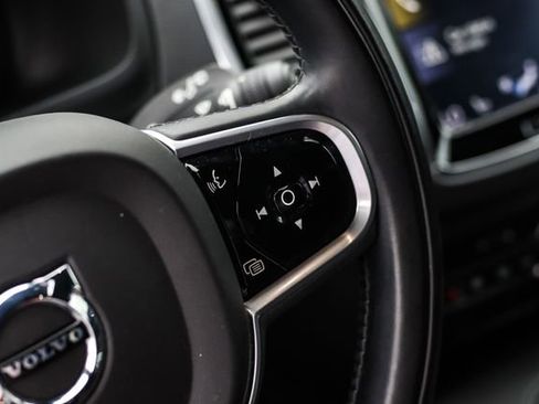 Used 2018 Volvo XC90 T6 Momentum w/ Convenience Package image 22