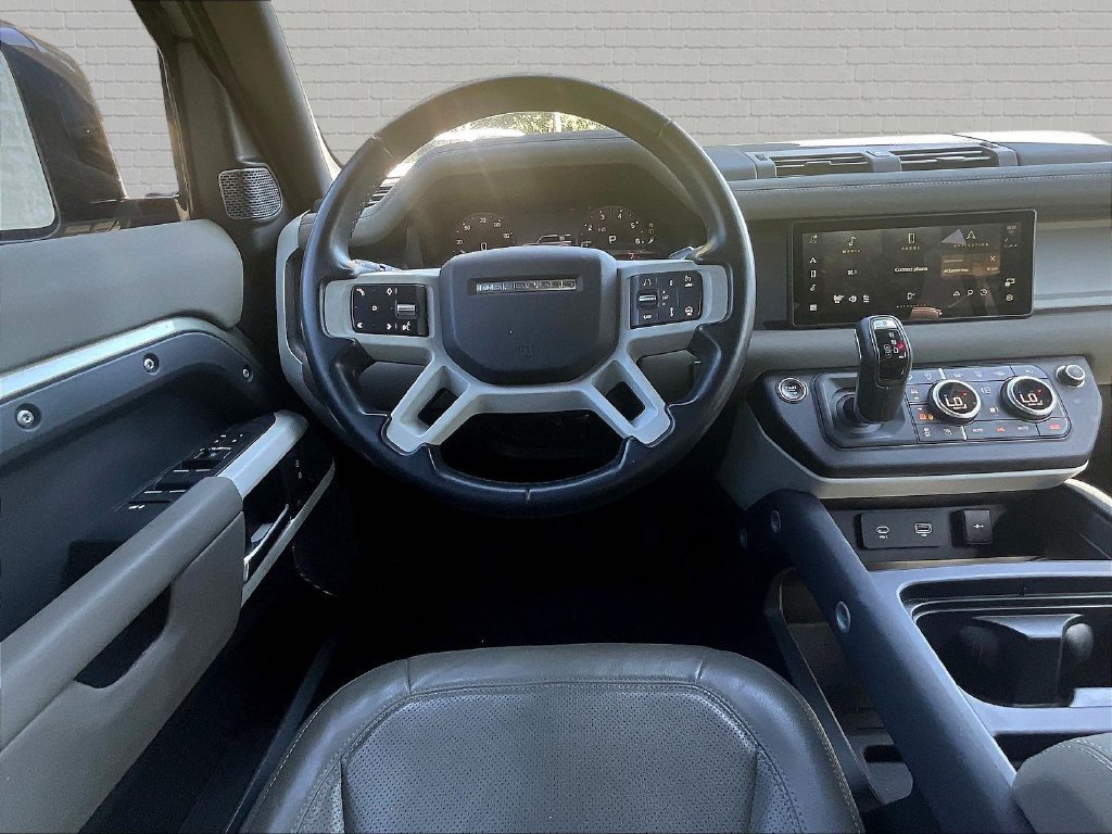 Used 2023 Land Rover Defender 110 SE AWD/4WD image 8